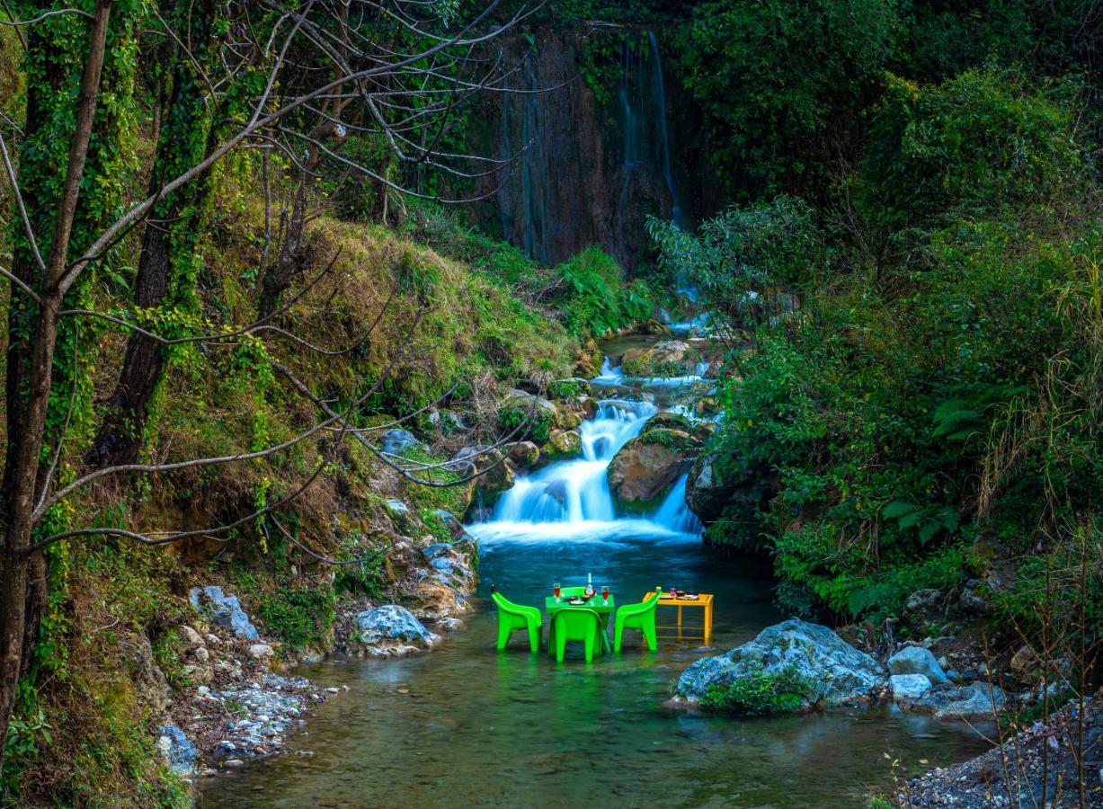 The Hosteller Mussoorie By The Streamside, Kempty Екстер'єр фото