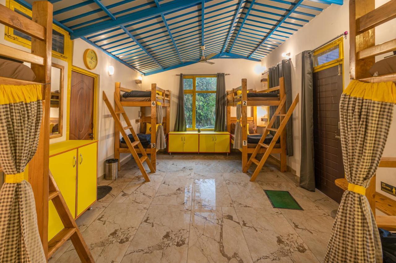 The Hosteller Mussoorie By The Streamside, Kempty Екстер'єр фото