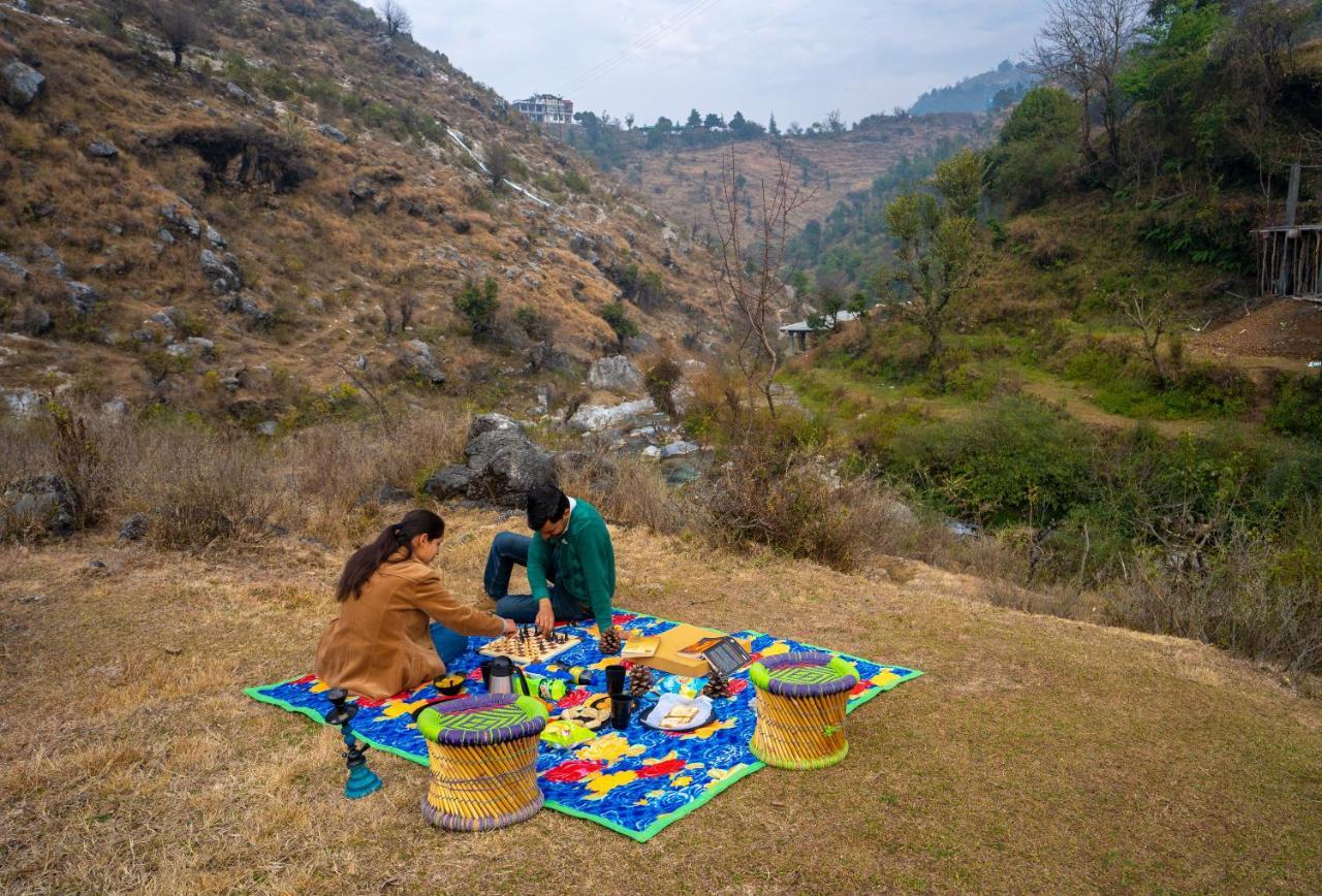 The Hosteller Mussoorie By The Streamside, Kempty Екстер'єр фото