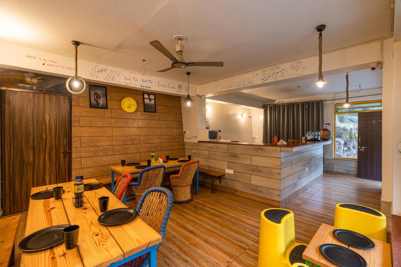 The Hosteller Mussoorie By The Streamside, Kempty Екстер'єр фото