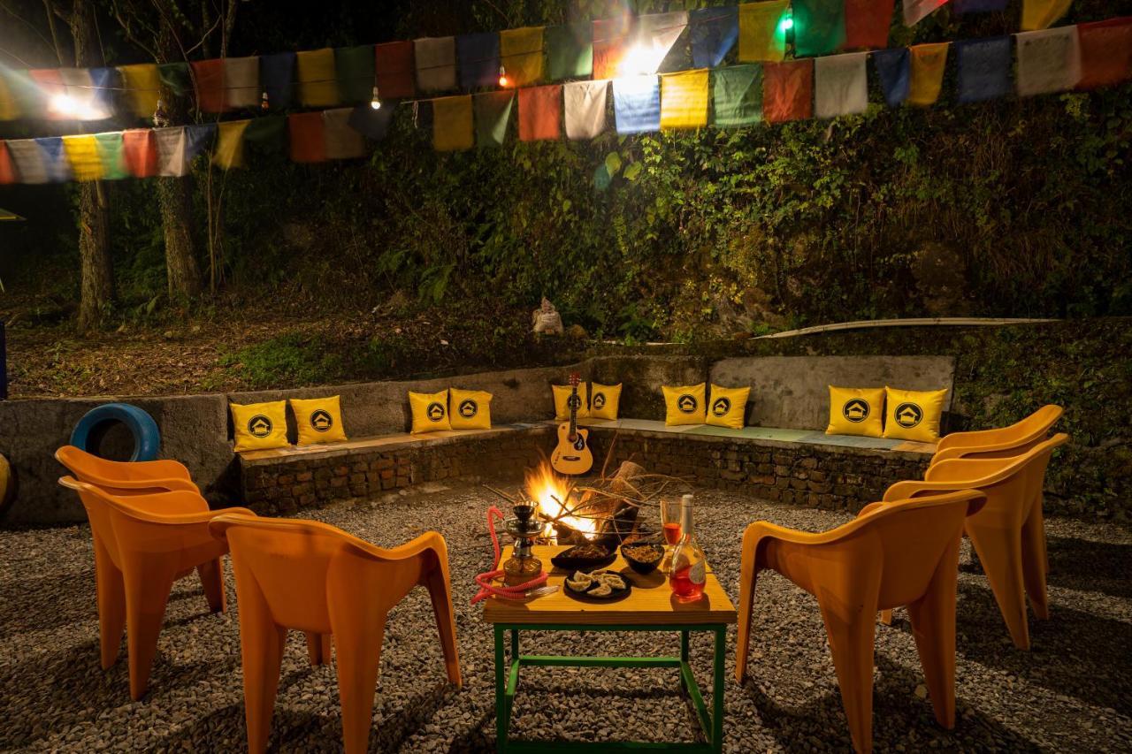 The Hosteller Mussoorie By The Streamside, Kempty Екстер'єр фото