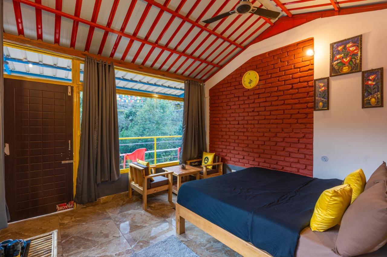 The Hosteller Mussoorie By The Streamside, Kempty Екстер'єр фото