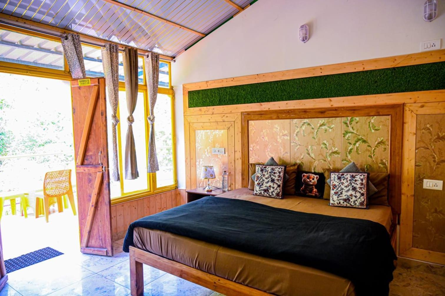 The Hosteller Mussoorie By The Streamside, Kempty Екстер'єр фото