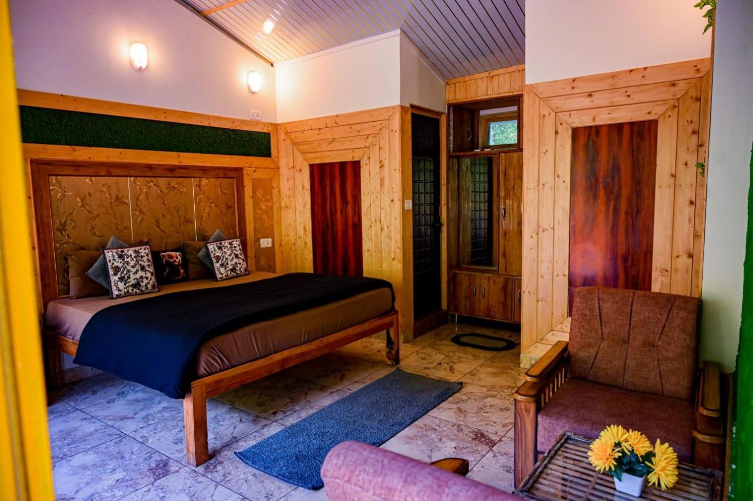 The Hosteller Mussoorie By The Streamside, Kempty Екстер'єр фото
