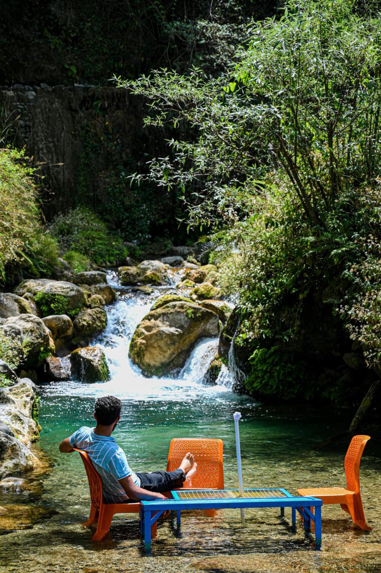 The Hosteller Mussoorie By The Streamside, Kempty Екстер'єр фото
