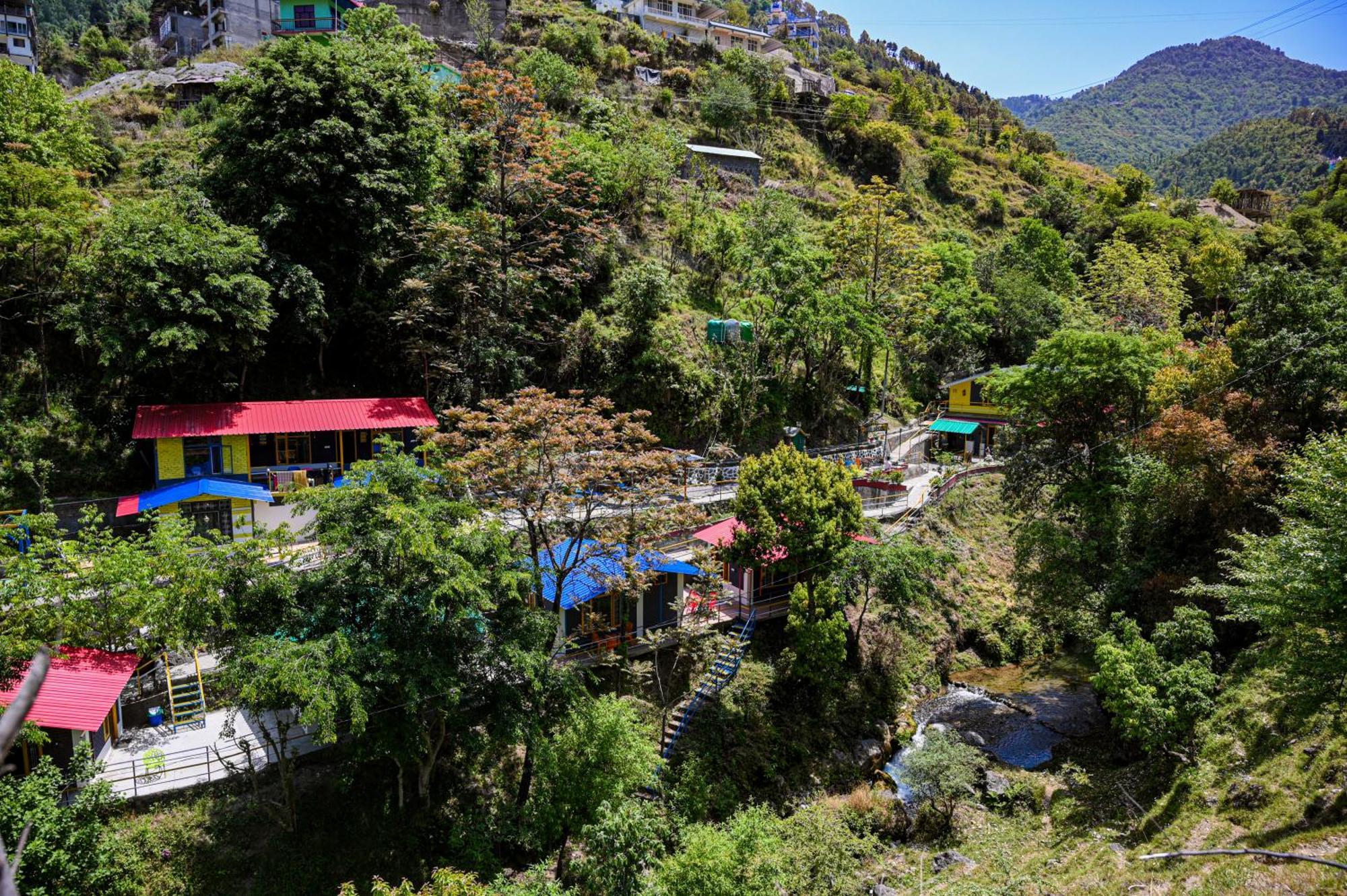 The Hosteller Mussoorie By The Streamside, Kempty Екстер'єр фото